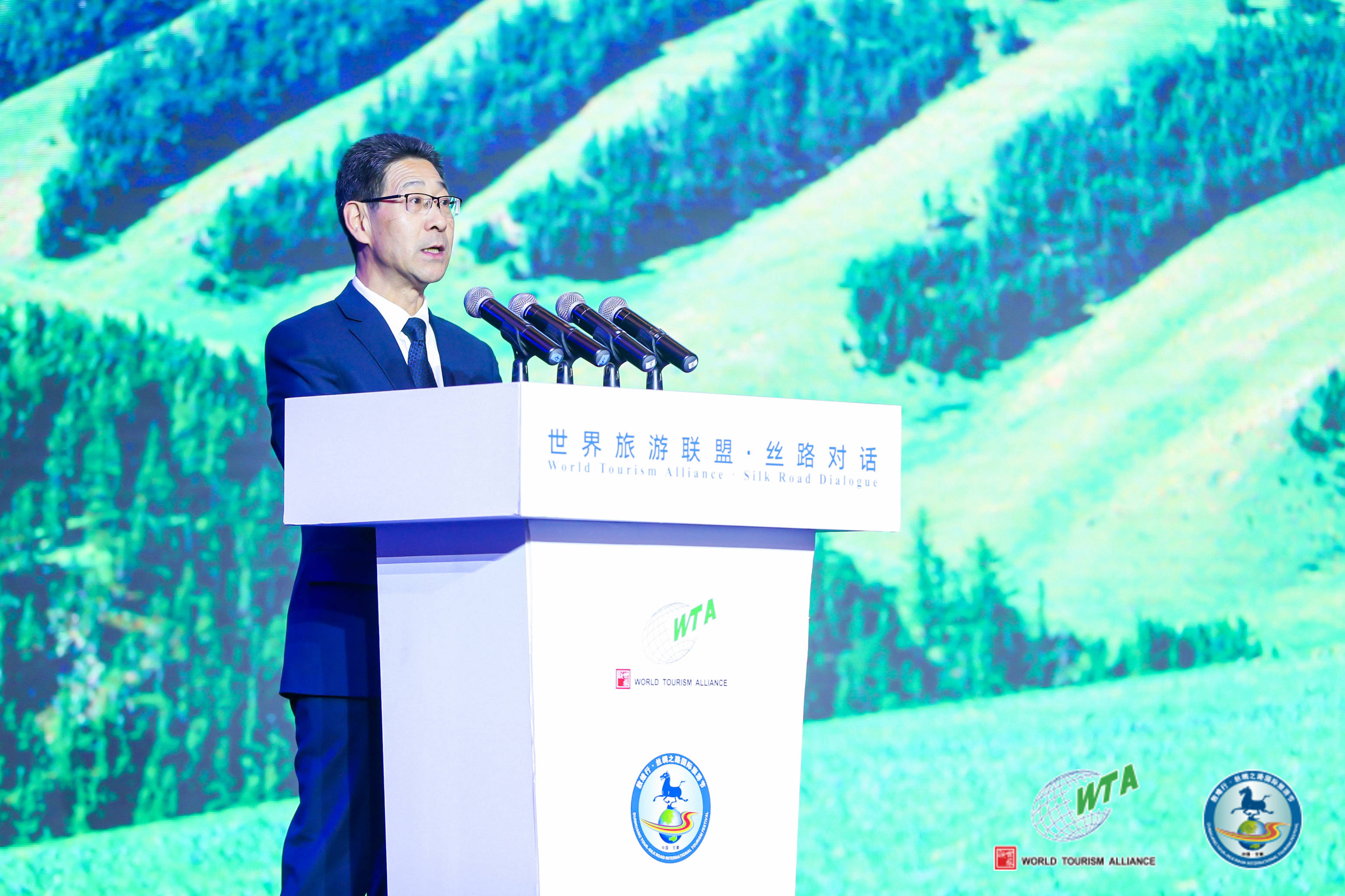 He Xiaozu, Secretary of the Party Leadership Group and Head of Gansu Provincial Department of Culture and Tourism