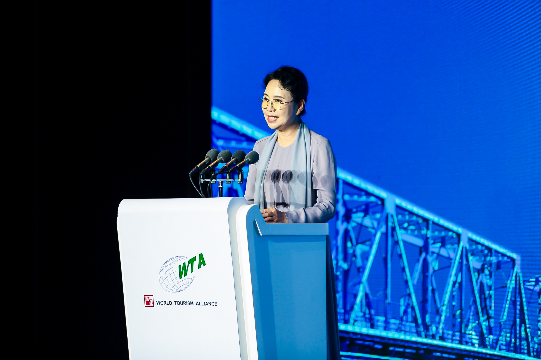 Zhang Lina, Deputy Minister of the Propaganda Department of the CPC Heilongjiang Provincial Committee, Secretary of Party Committee and Director-General of Heilongjiang Provincial Culture and Tourism Office