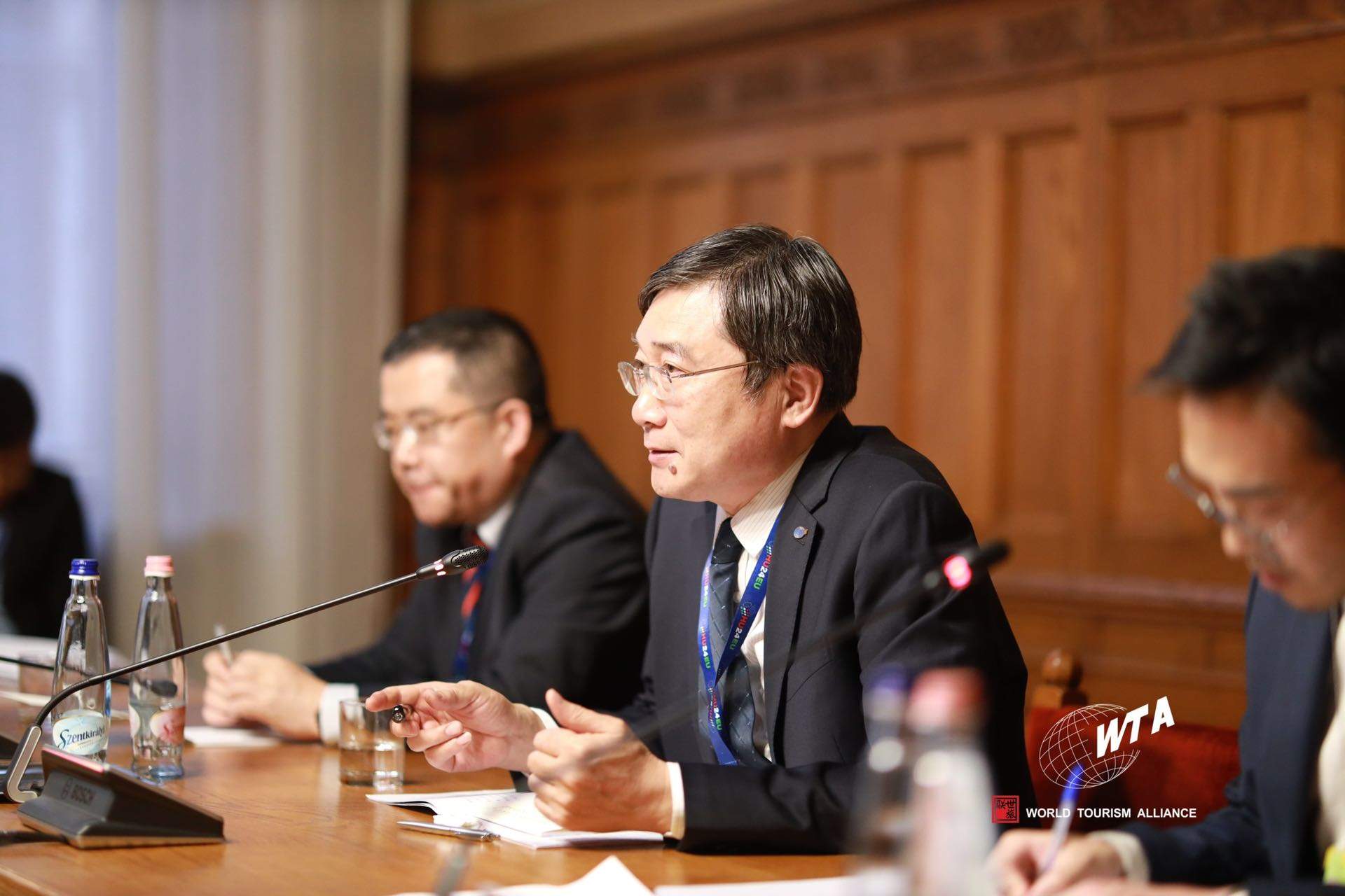 世界旅游联盟主席张旭会见欧洲旅游委员会执行主席爱德华多·桑坦德