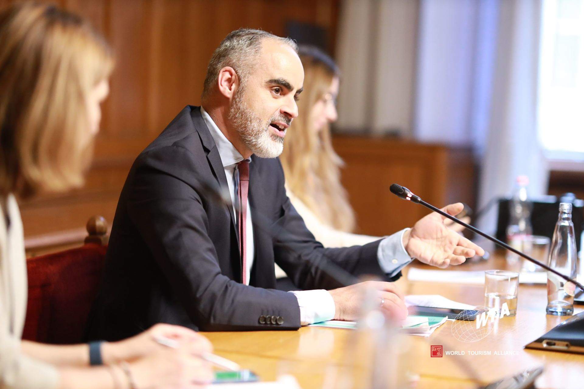 世界旅游联盟主席张旭会见欧洲旅游委员会执行主席爱德华多·桑坦德