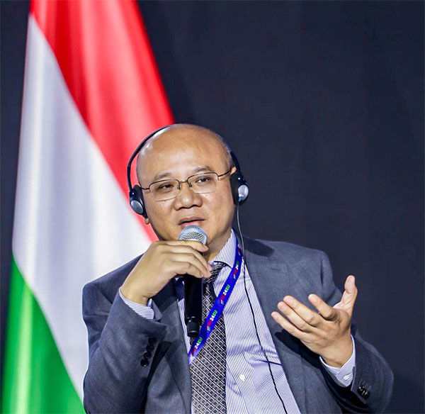 华程国际旅行社集团有限公司总裁 何勇