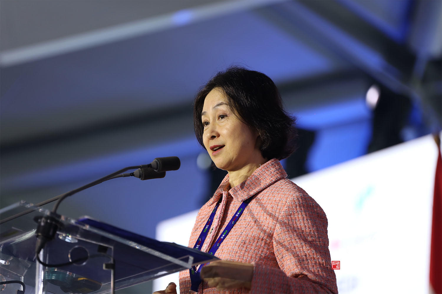 何超琼 世界旅游联盟副主席、世界旅游经济论坛副主席兼秘书长、信德集团有限公司行政主席兼董事总经理