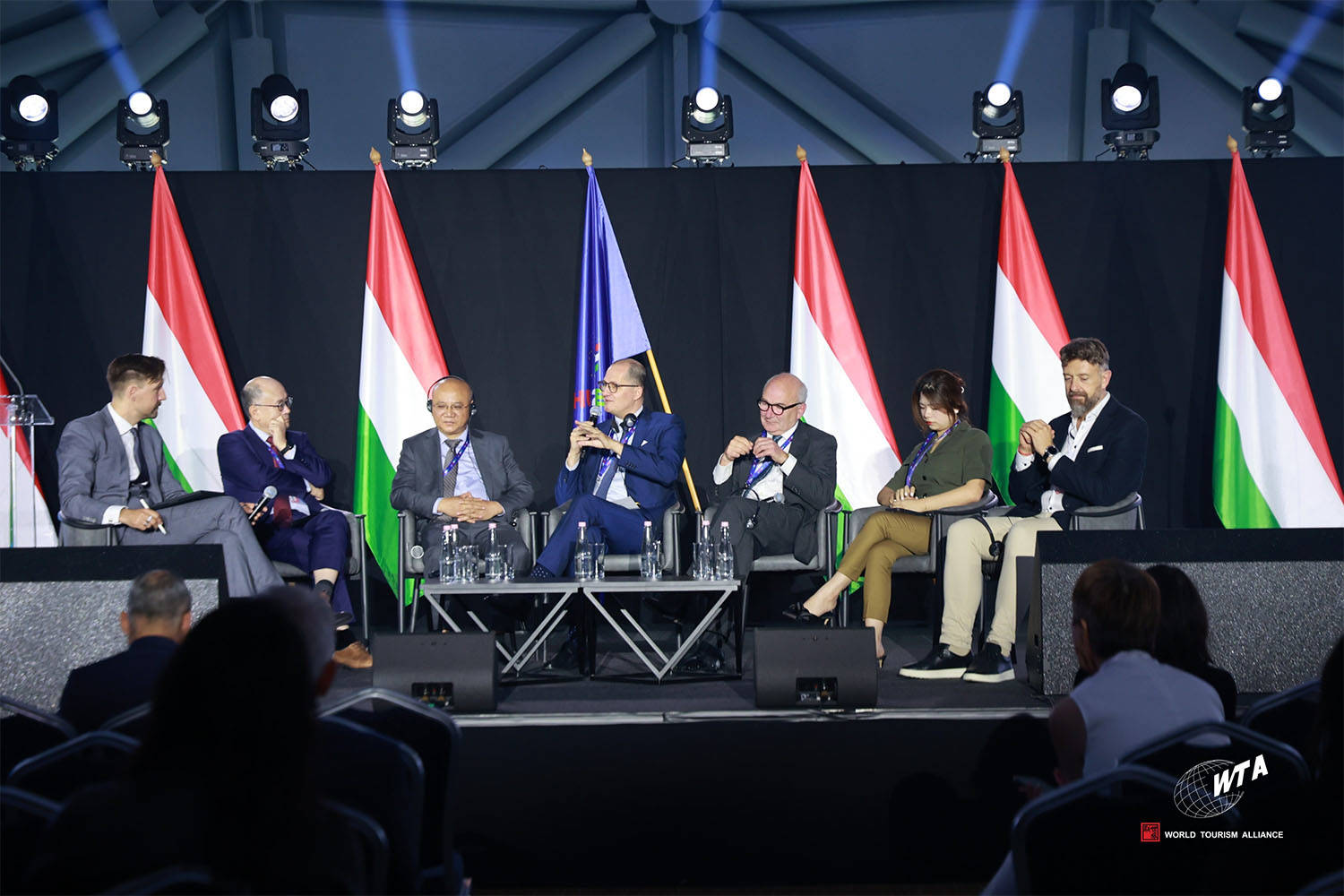 圆桌对话-艺术文化与新媒体传播在市场营销中的作用