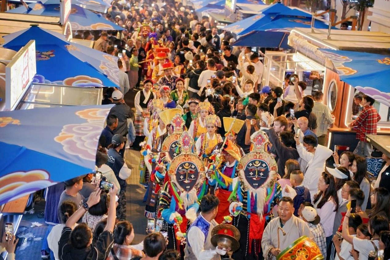 拉萨不夜城启幕