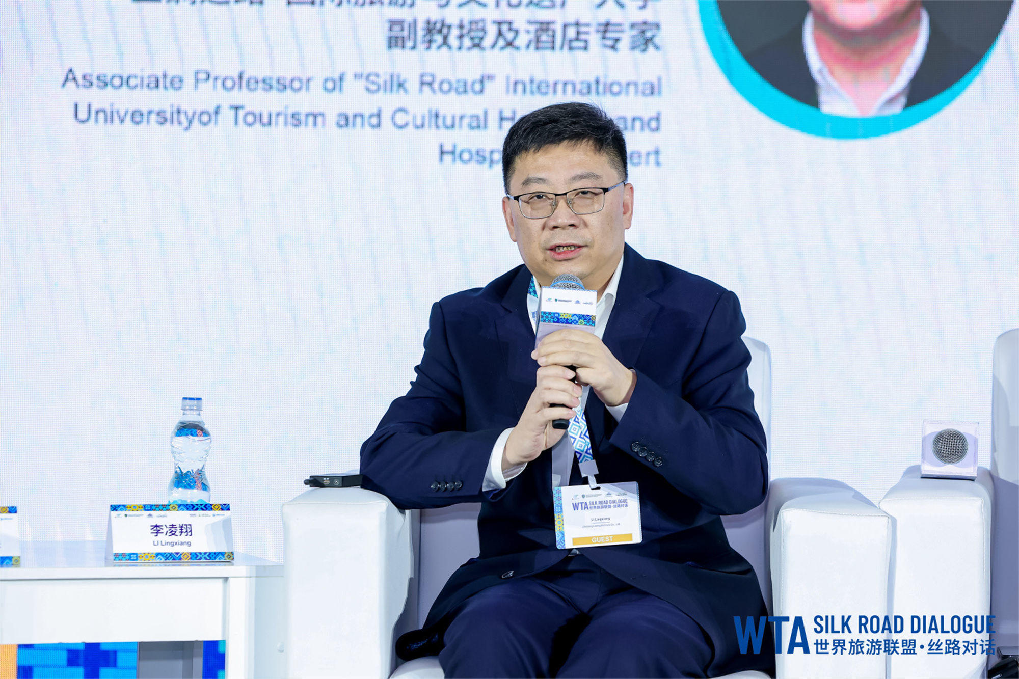 浙江长龙航空有限公司服务总裁 李凌翔