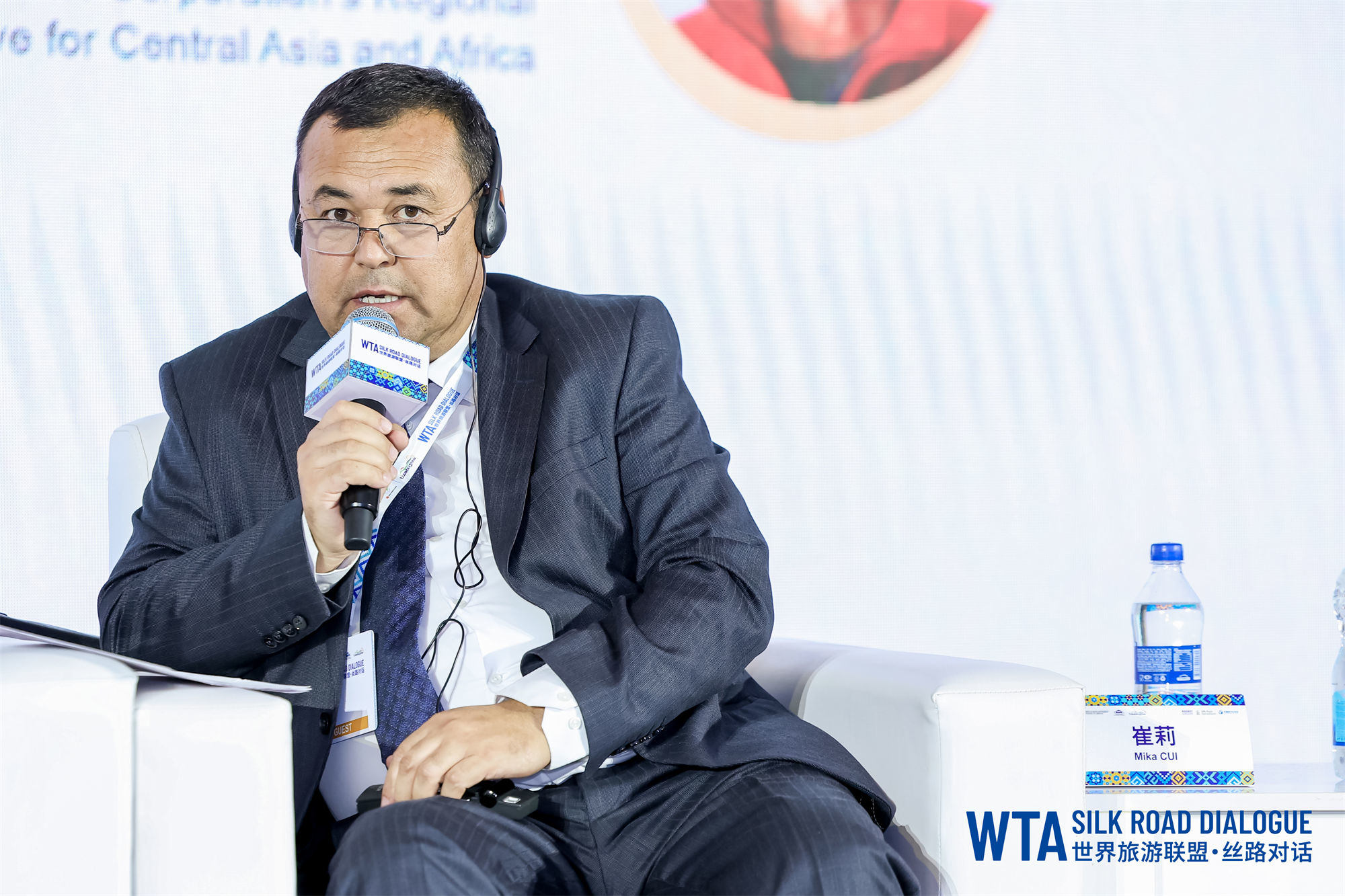 撒马尔罕雷吉斯坦建筑群主任 洪库尔·萨玛罗夫