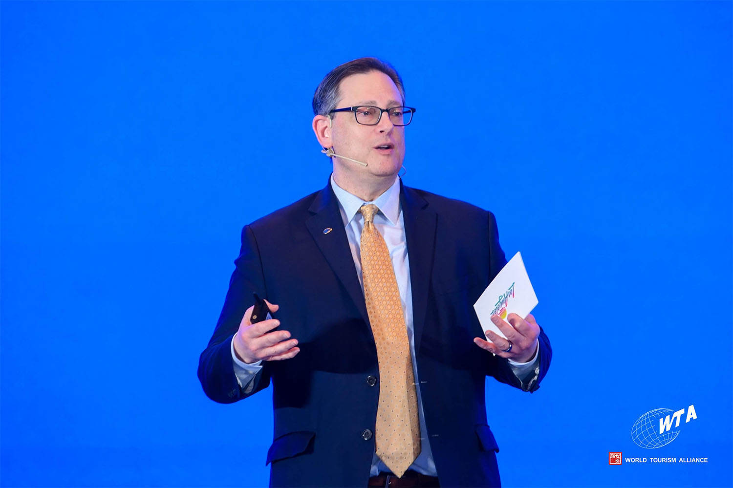 世界旅游联盟副主席、洛杉矶会议及旅游局总裁兼首席执行官博亚当—《通过大型体育赛事的影响促进社区发展》