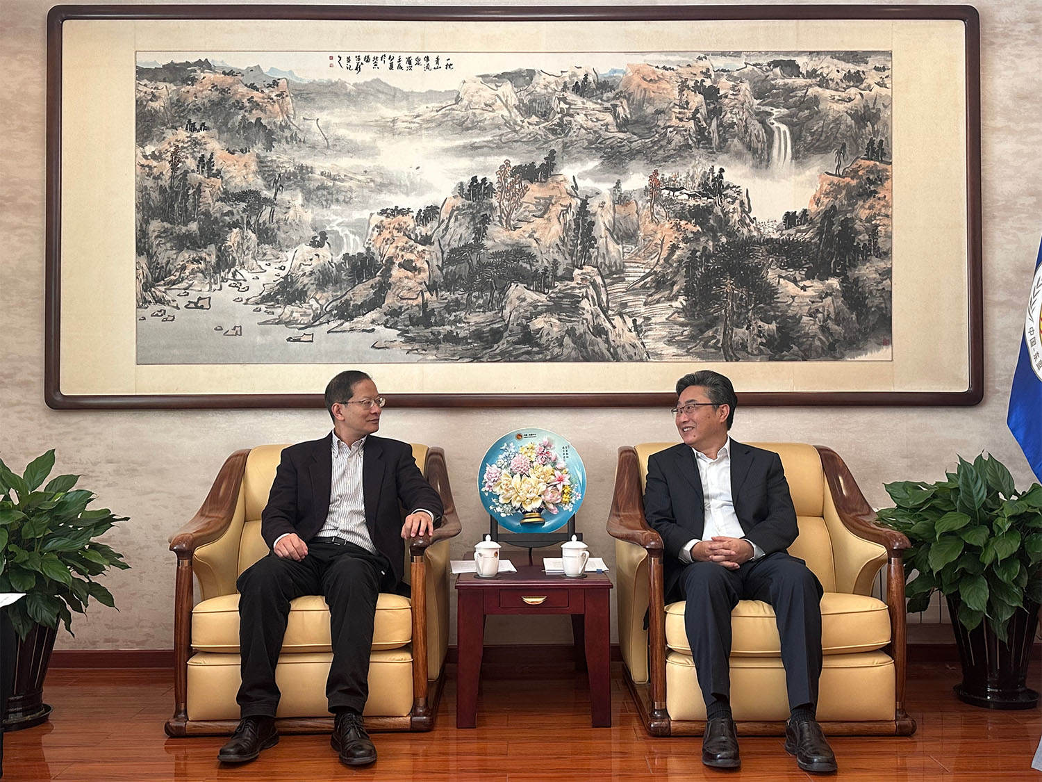 世界旅游联盟副主席兼秘书长郑浩拜访中国—东盟中心